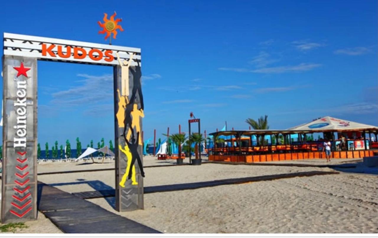 Velier Holiday Apartments Mamaia Eksteriør billede