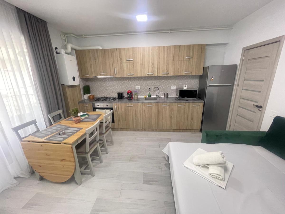 Velier Holiday Apartments Mamaia Eksteriør billede
