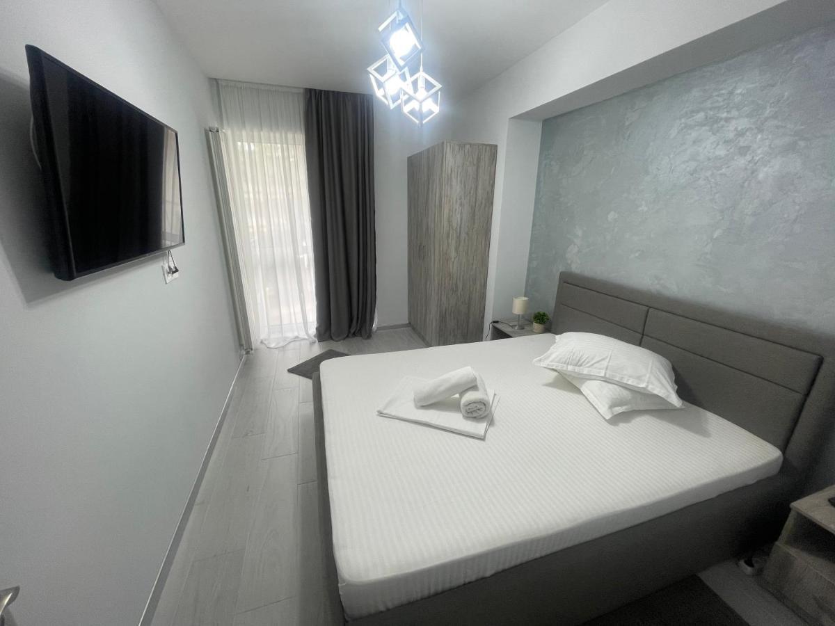 Velier Holiday Apartments Mamaia Eksteriør billede